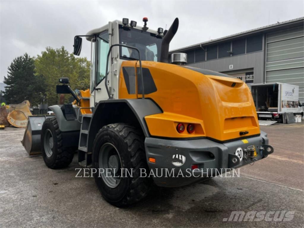 Liebherr L526 Kolesni nakladalci