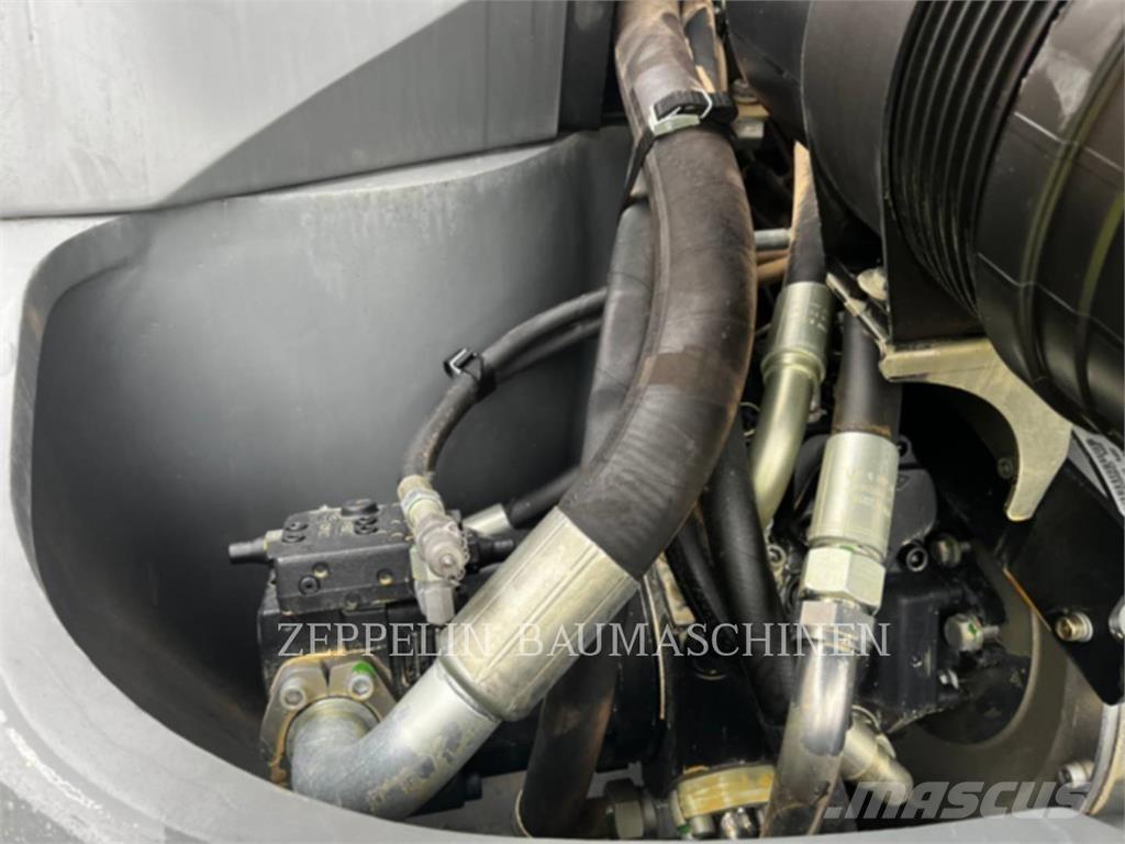 Liebherr L526 Kolesni nakladalci