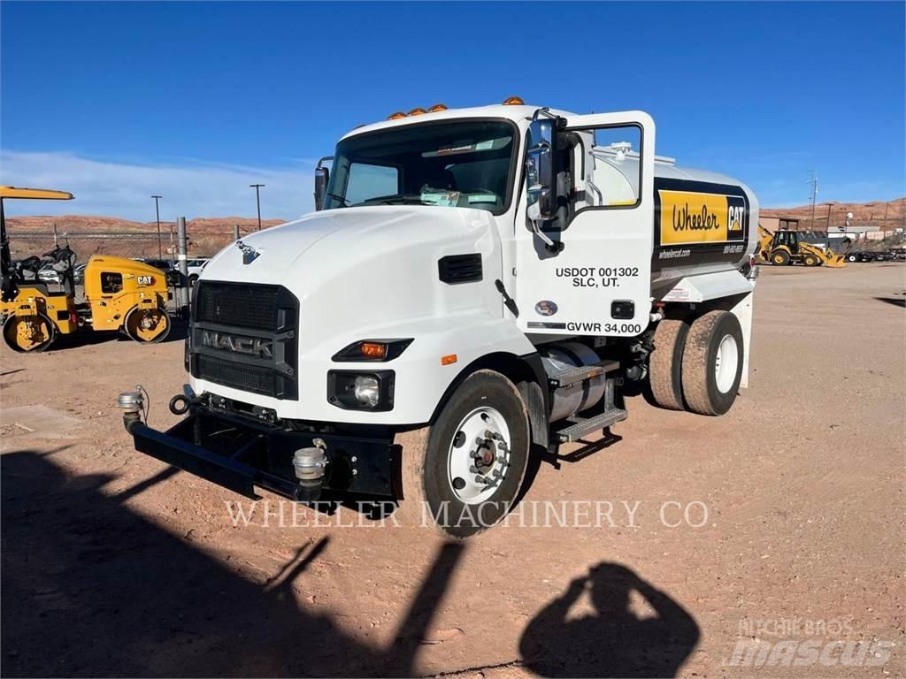 Mack WT2000 A Tovornjaki cisterne