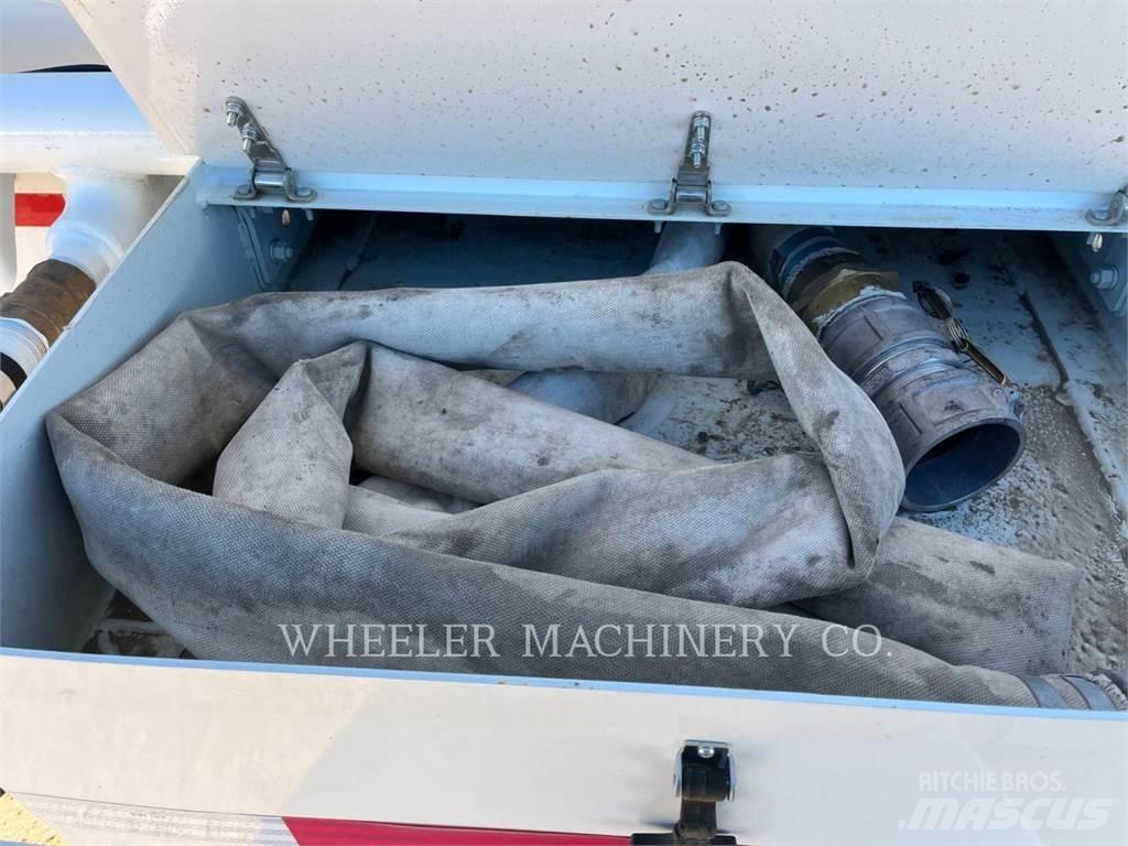 Mack WT2000 A Tovornjaki cisterne
