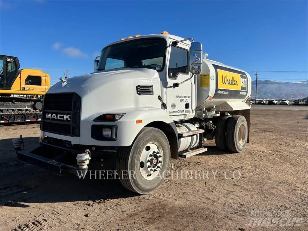 Mack WT2000 A Tovornjaki cisterne