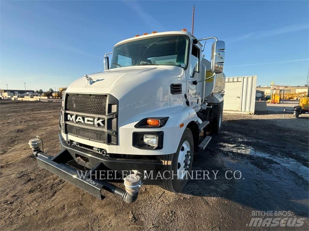 Mack WT2000 A Tovornjaki cisterne