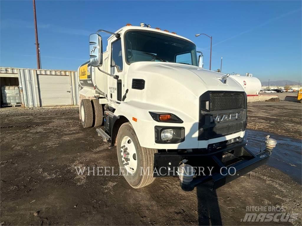 Mack WT2000 A Tovornjaki cisterne