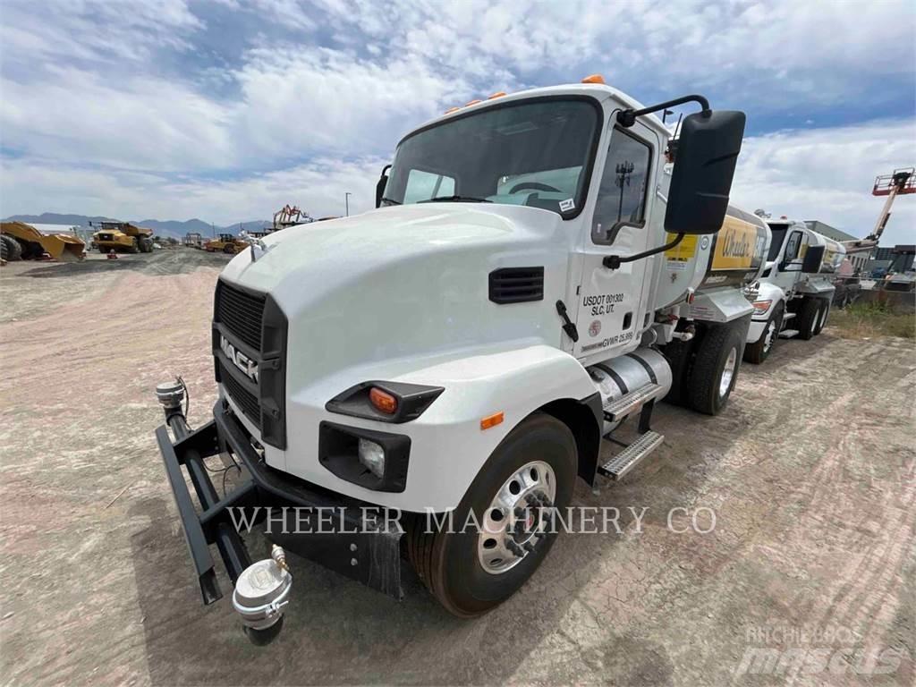 Mack WT2000 A Tovornjaki cisterne
