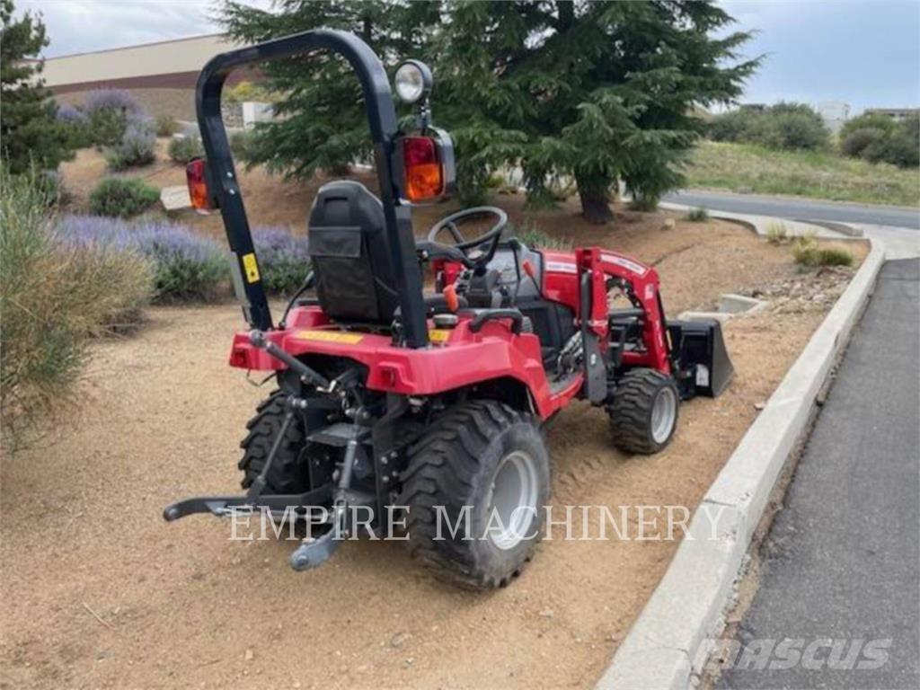 Massey Ferguson GC1725M Traktorji