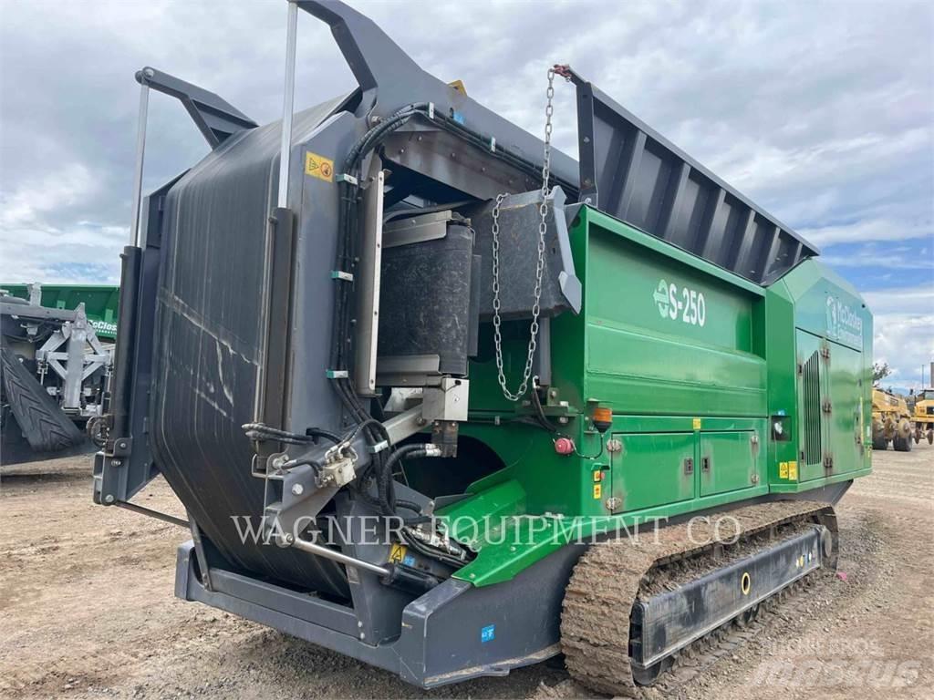 McCloskey ES250 Drobilci