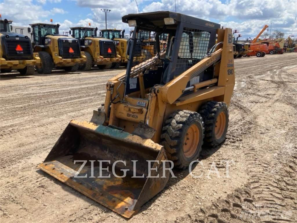 New Holland 1840 Skid steer mini nakladalci