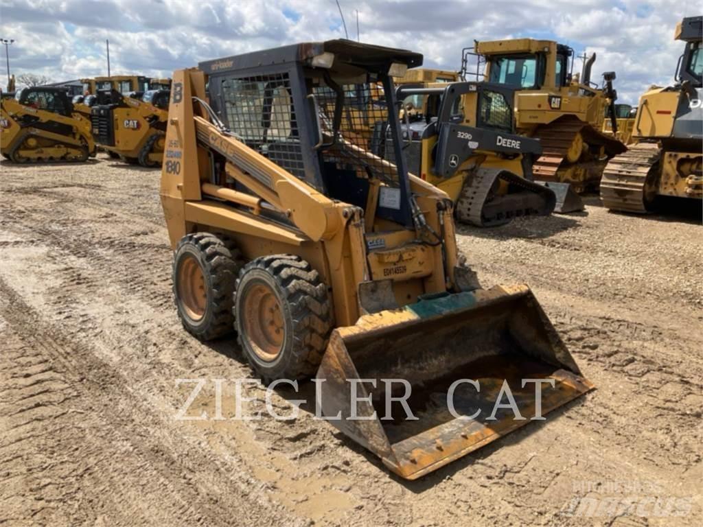 New Holland 1840 Skid steer mini nakladalci