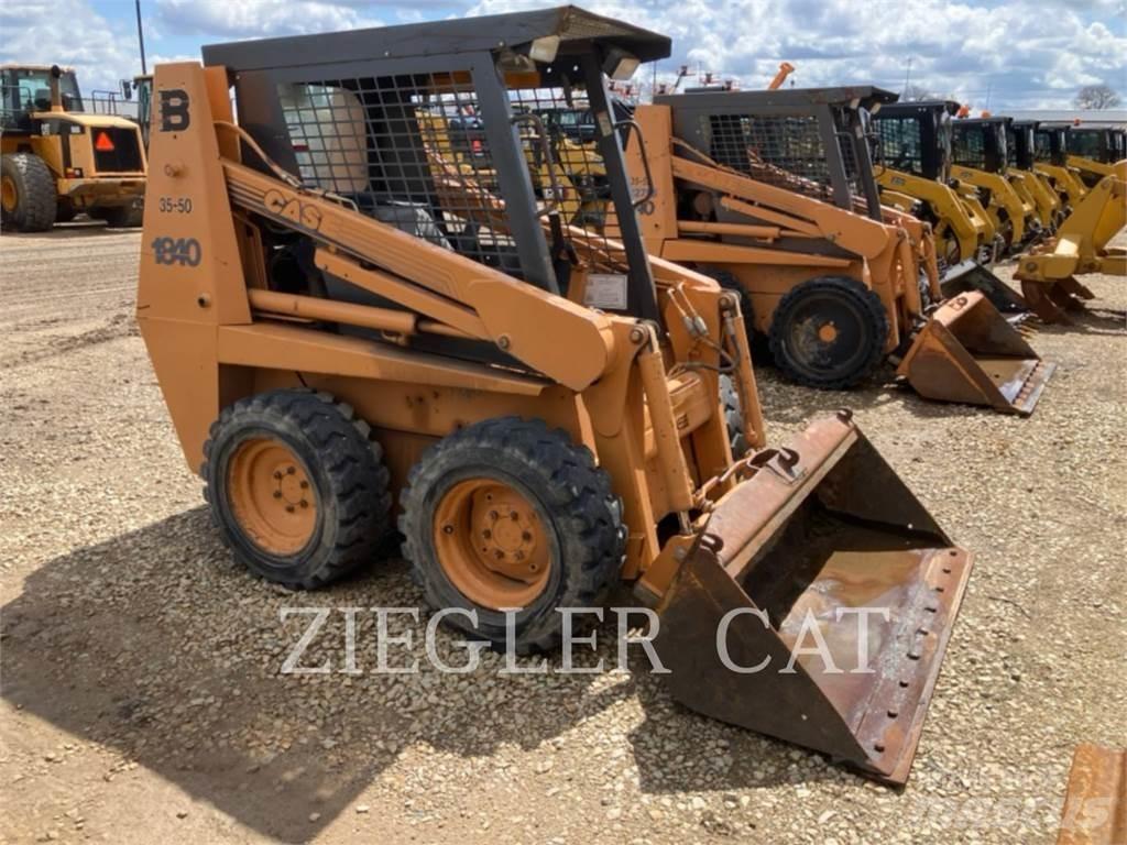New Holland 1840 Skid steer mini nakladalci