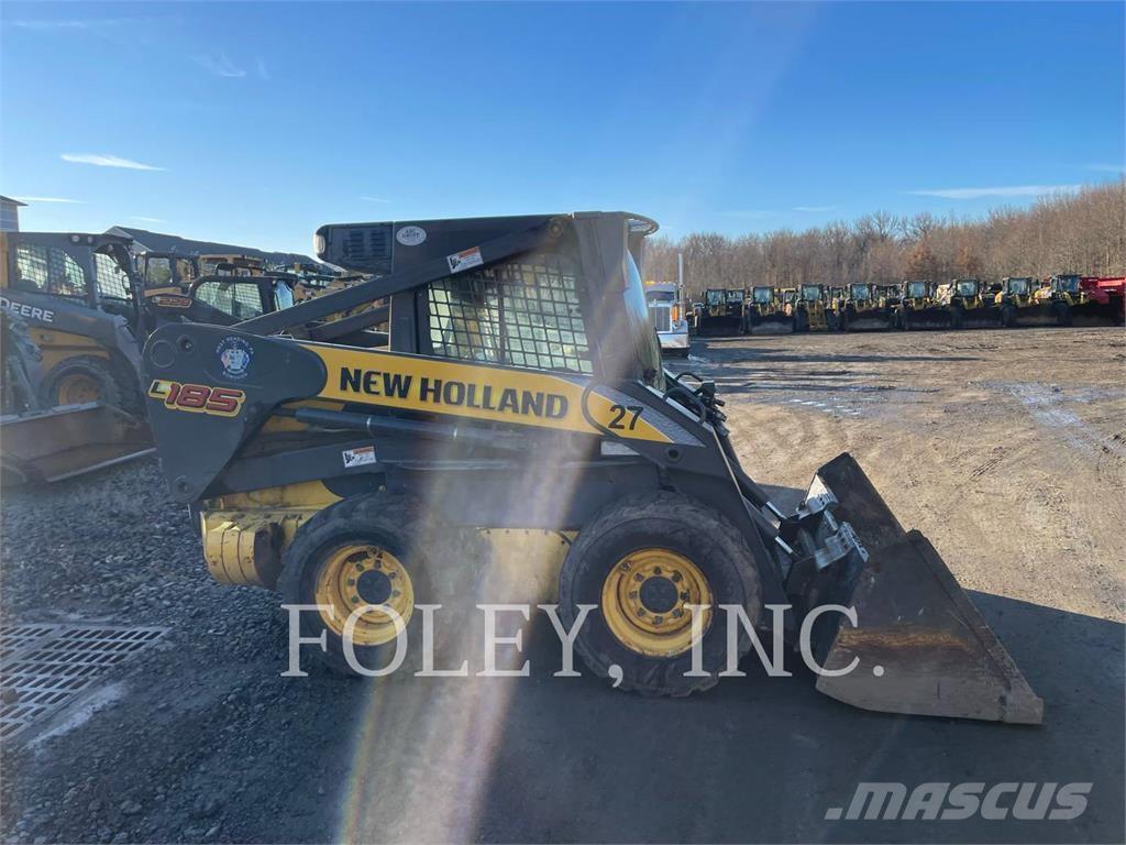 New Holland L185 Skid steer mini nakladalci