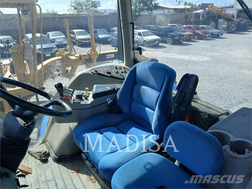 New Holland T8030 Traktorji