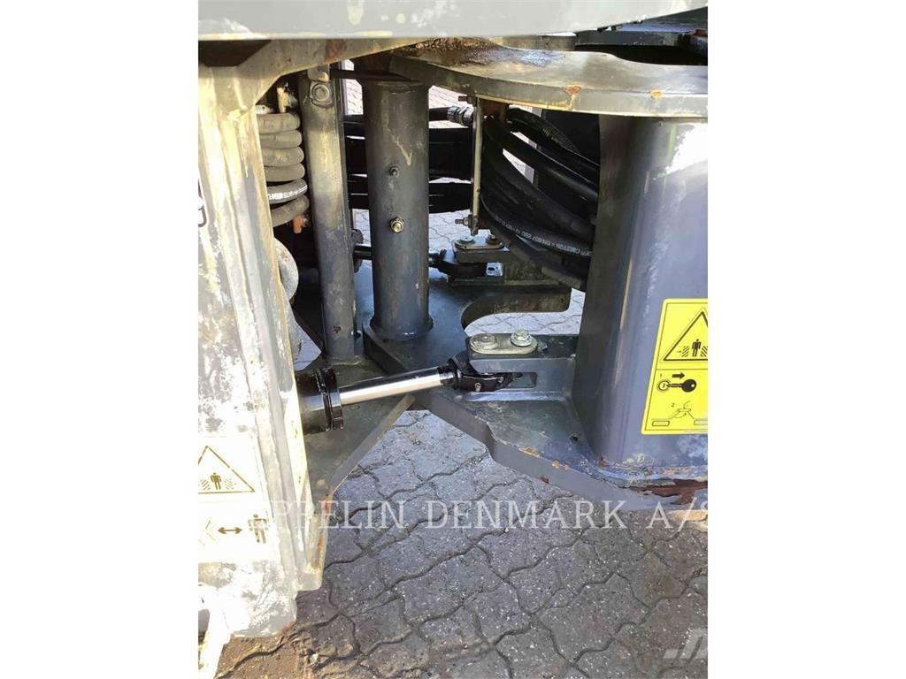 Schaeff TL100 Kolesni nakladalci