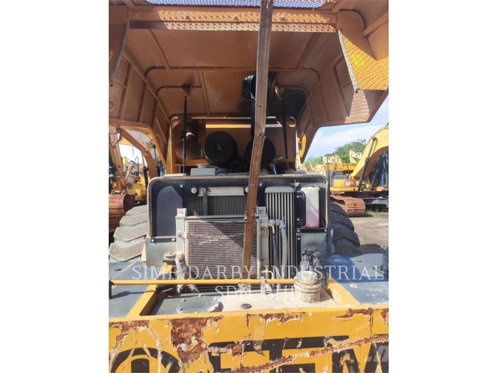 SEM MACHINERY SEM 522 Kompaktorji tal