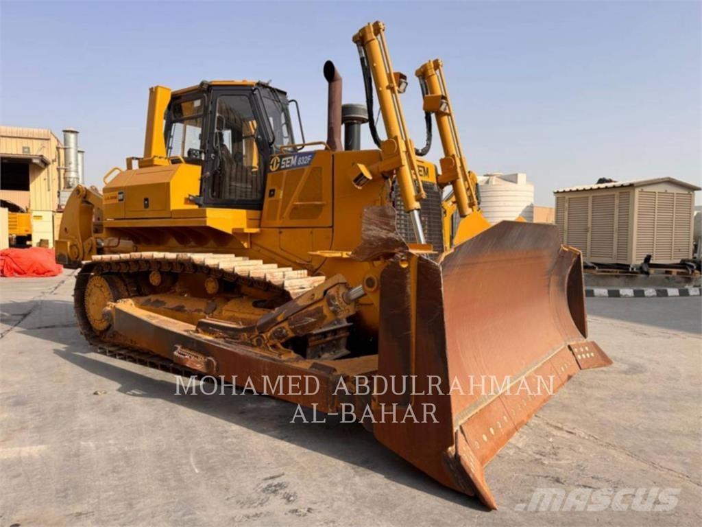 SEM MACHINERY SEM 832F Buldožerji goseničarji