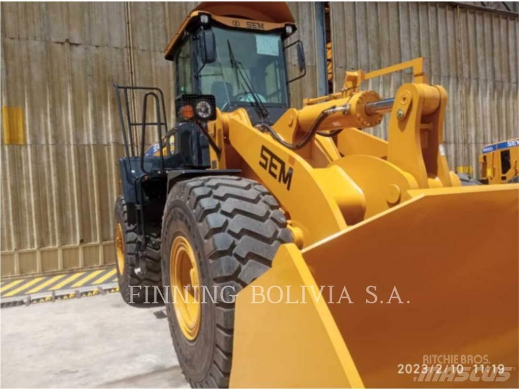 SEM MACHINERY SEM668D Kolesni nakladalci