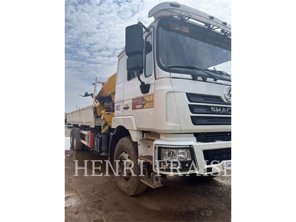 Shacman CAMION GRUE 12T Rabljeni žerjavi za vsak teren