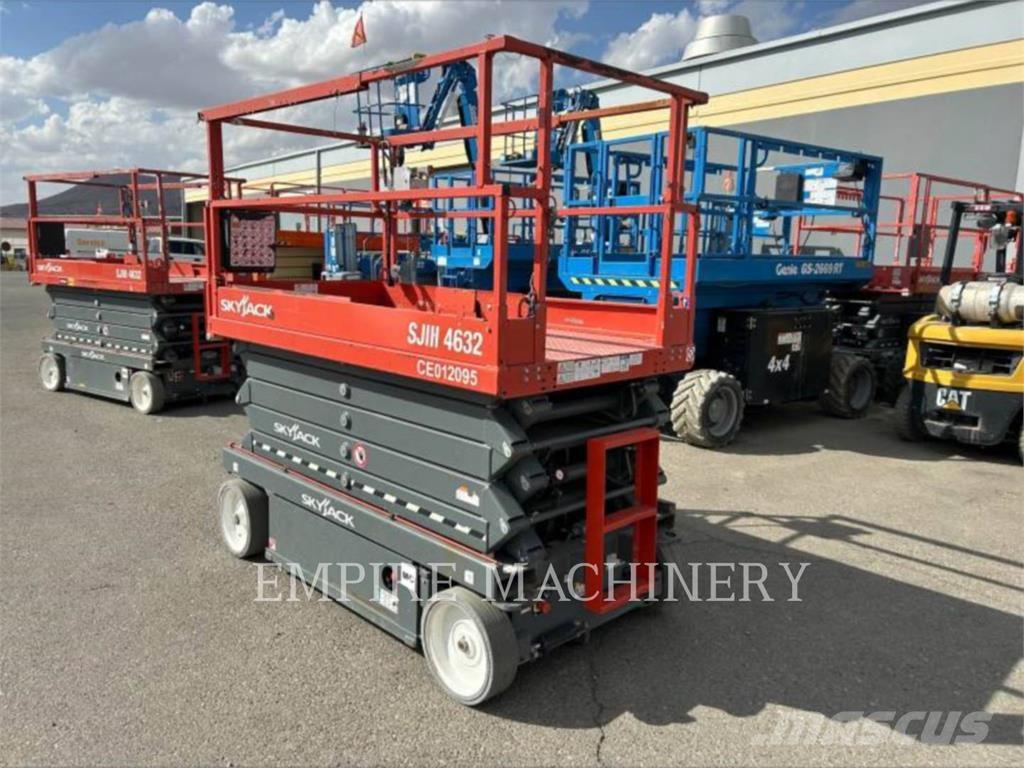 Skyjack 4632 Zglobne dvižne ploščadi
