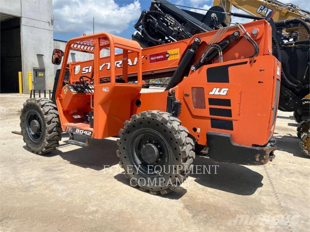 SkyTrak 8042O Teleskopski viličarji