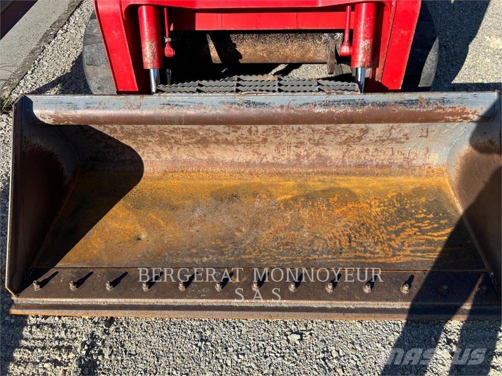 Takeuchi TL12 Nakladalci goseničarji