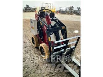 Toro E-DINGO 500 Skid steer mini nakladalci
