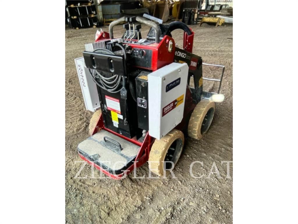 Toro E-DINGO 500 Skid steer mini nakladalci