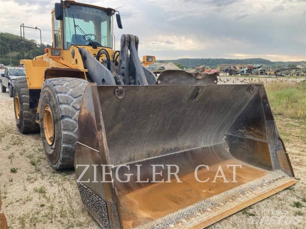 Volvo L220E Kolesni nakladalci