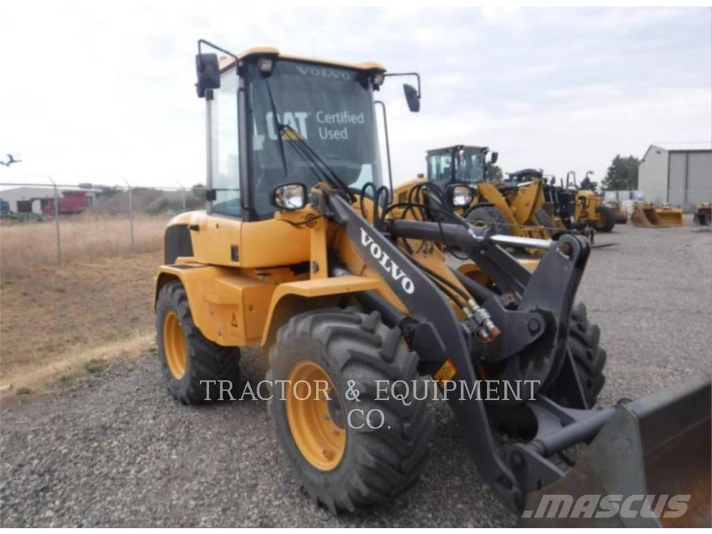 Volvo L30GS Kolesni nakladalci