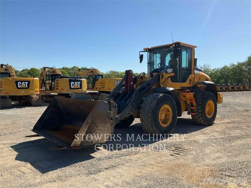 Volvo L60H. Kolesni nakladalci