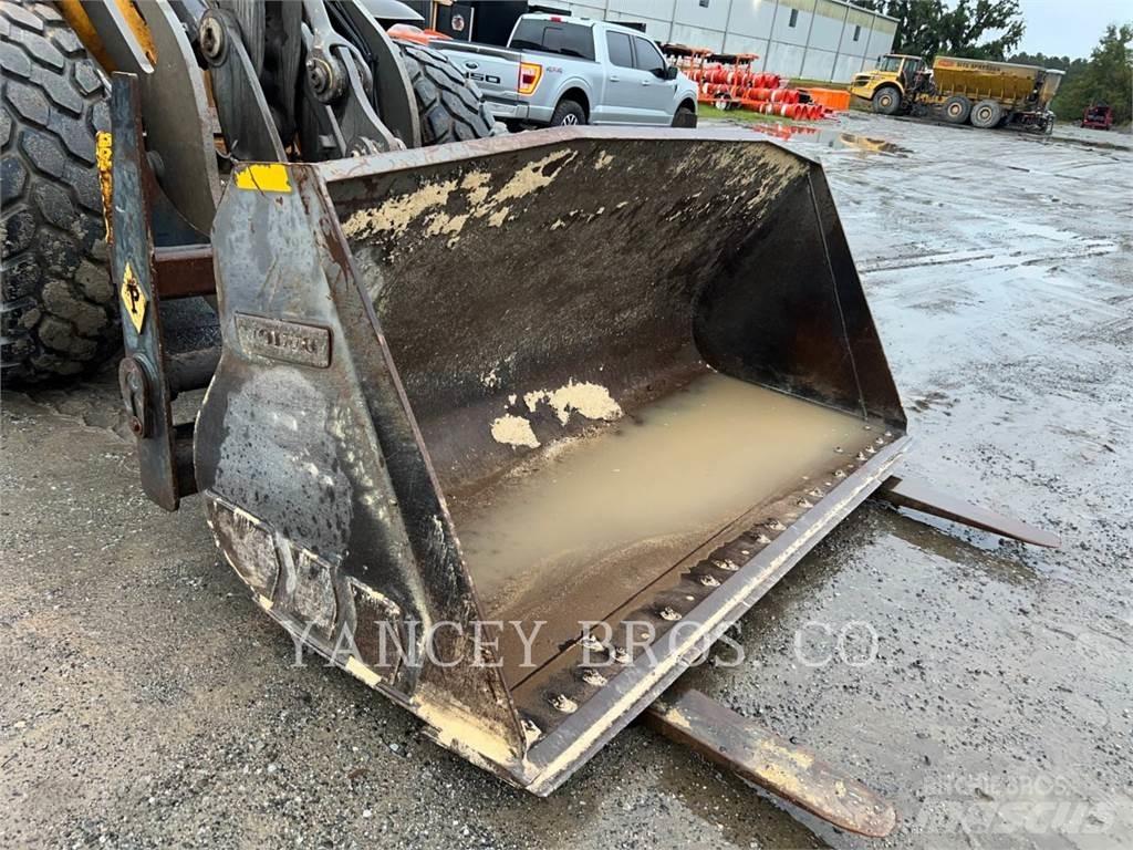 Volvo L70H Kolesni nakladalci