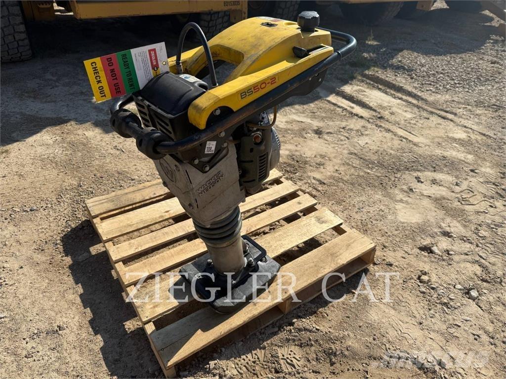 Wacker BS50-2 Kompaktorji tal