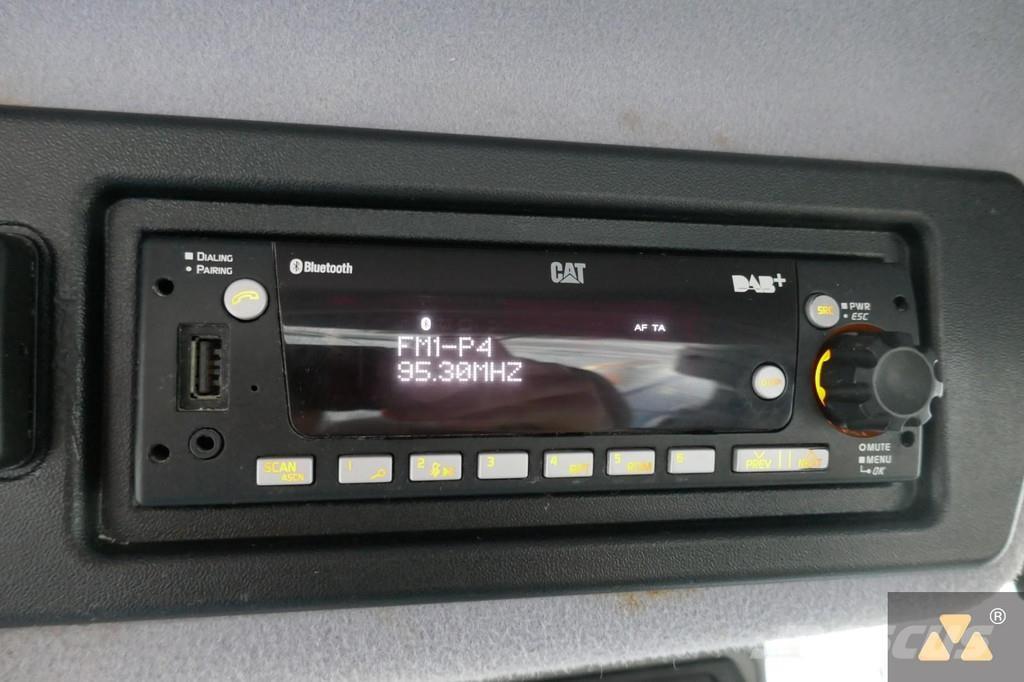 CAT 972M Kolesni nakladalci