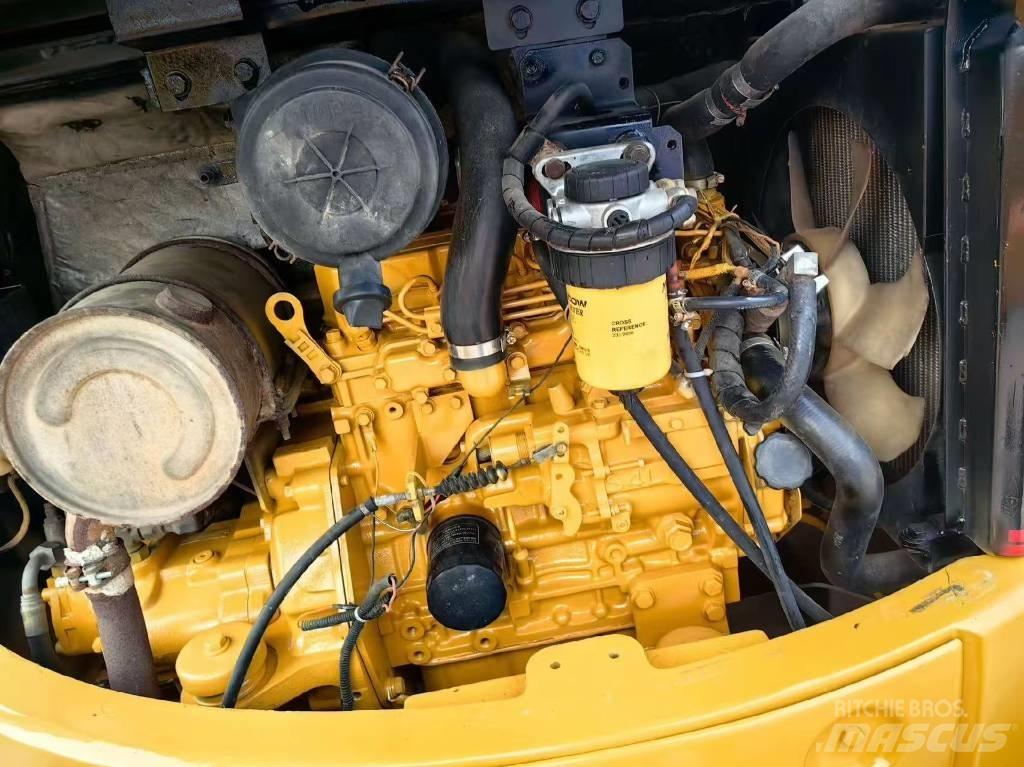 CAT 304 Mini bagri <7t