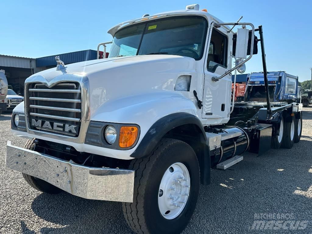 Mack GRANITE CV713 Razstavljivi tovornjaki z žičnimi dvigali