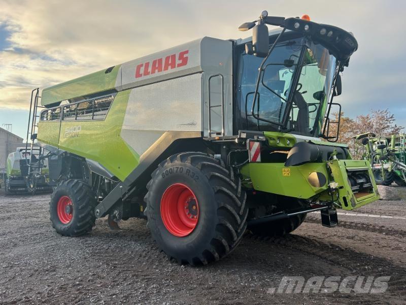 CLAAS LEXION 5400 Kombajni