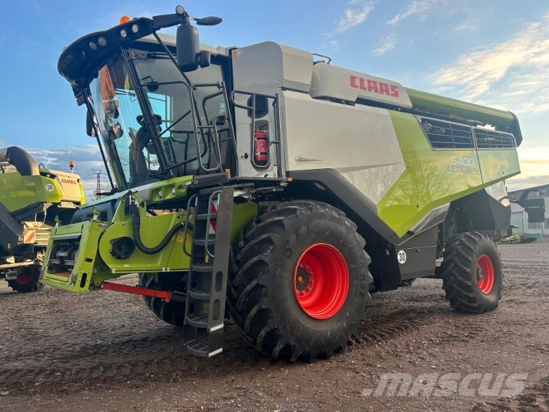 CLAAS LEXION 5400 Kombajni