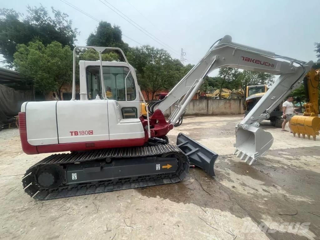 Takeuchi TB180C Bagri goseničarji