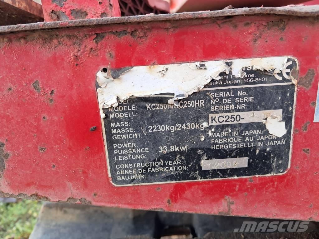 Kubota KC 250 HR Demperji goseničarji
