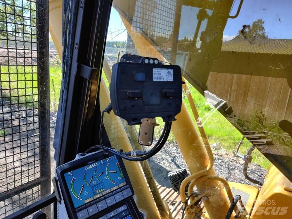 Komatsu HB215LC-1 Bagri goseničarji