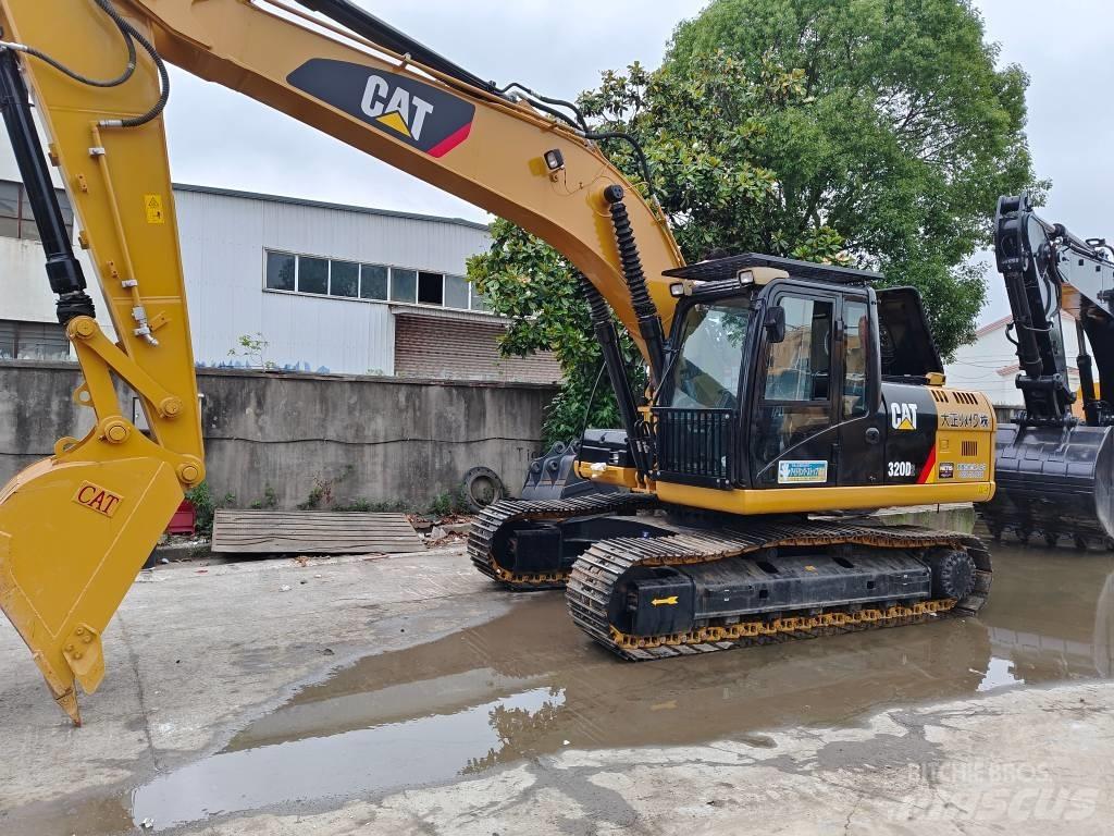 CAT 320 D2 Bagri goseničarji