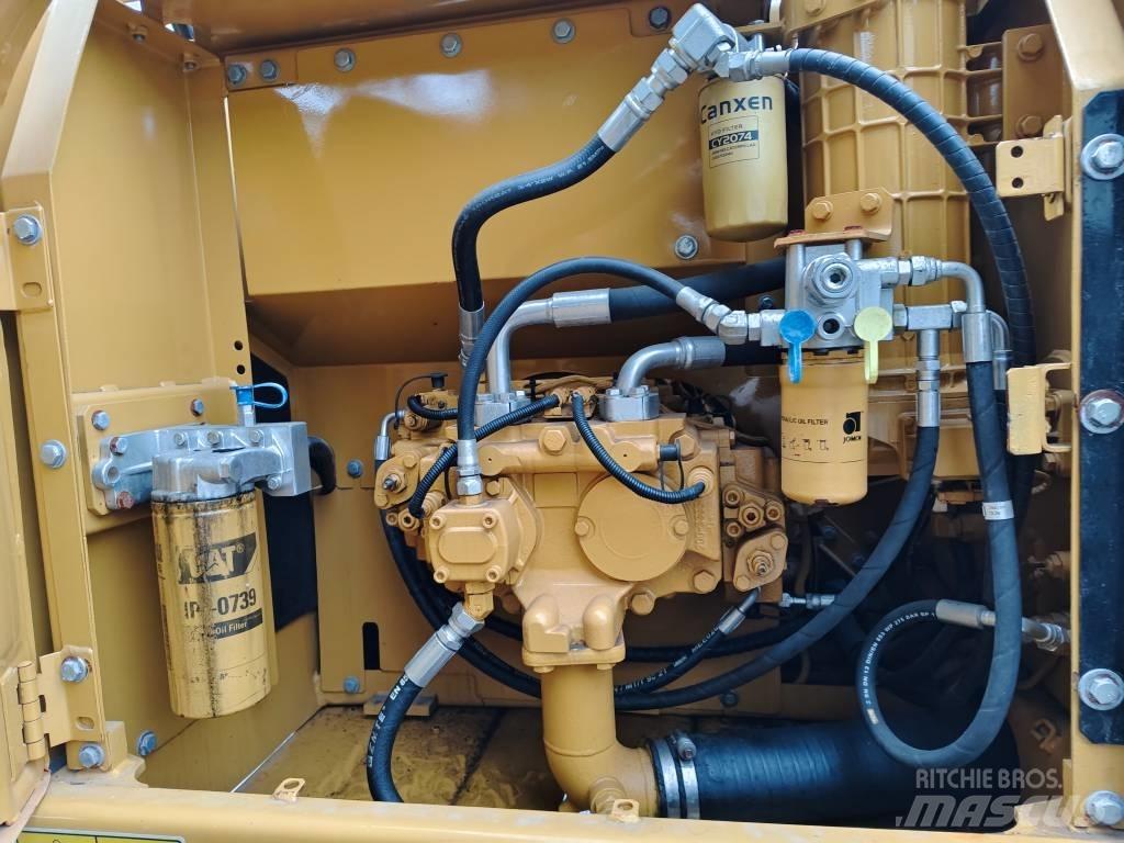 CAT 320 D2 Bagri goseničarji