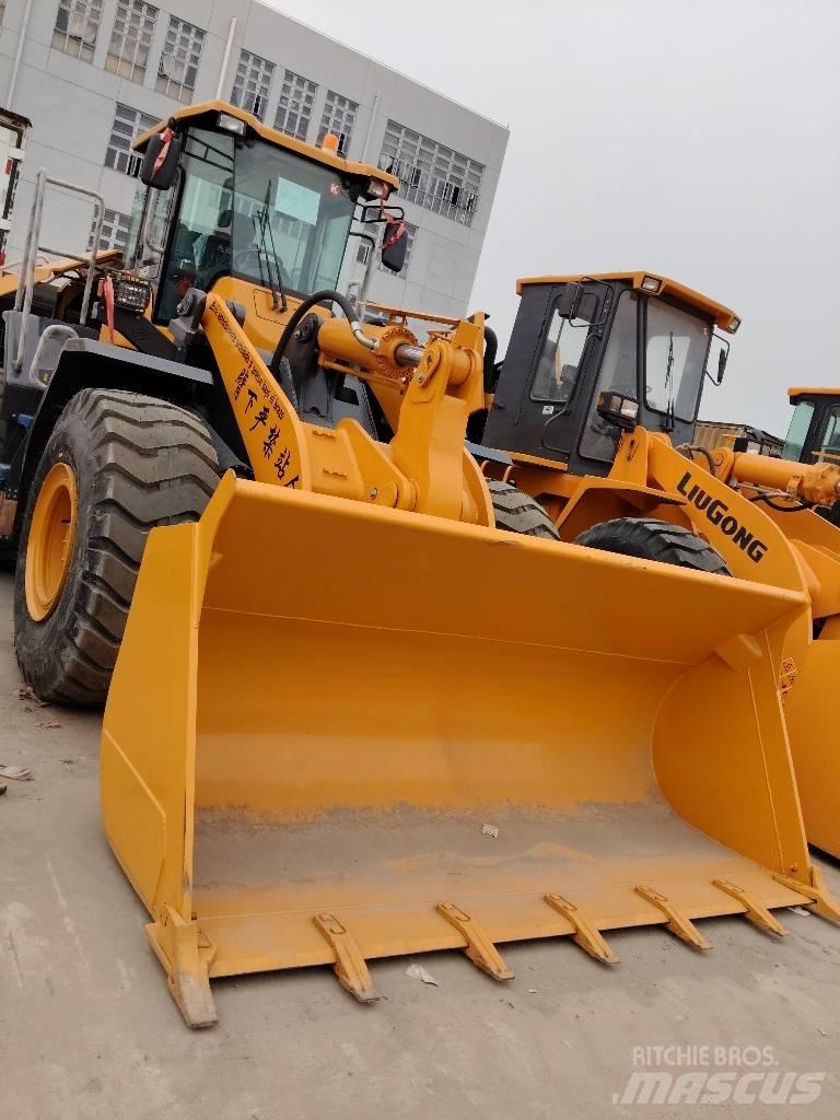 SDLG LG 958 F Kolesni nakladalci