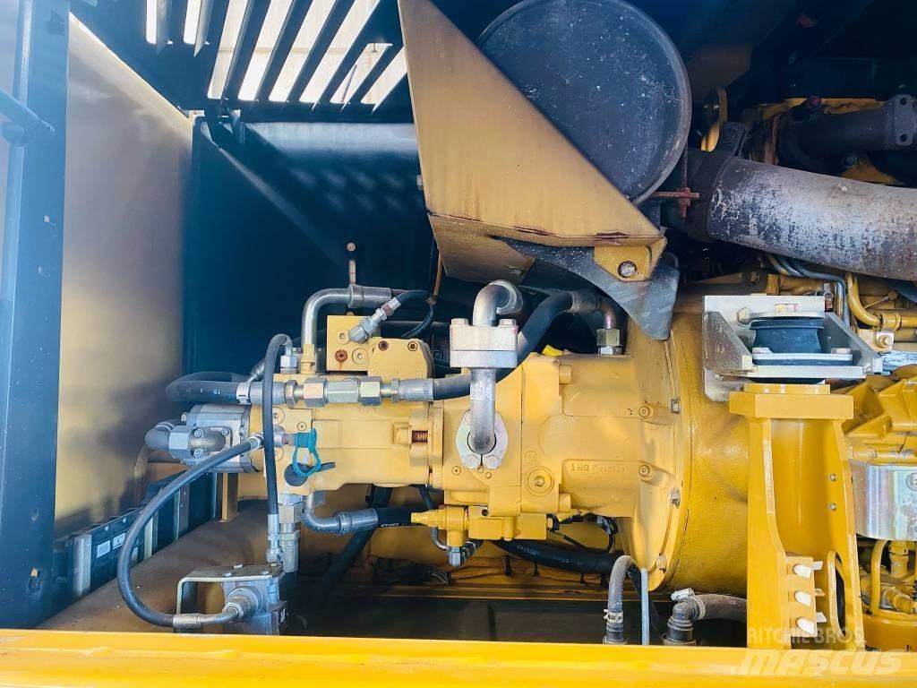 CAT M 318 D Bagri na kolesih