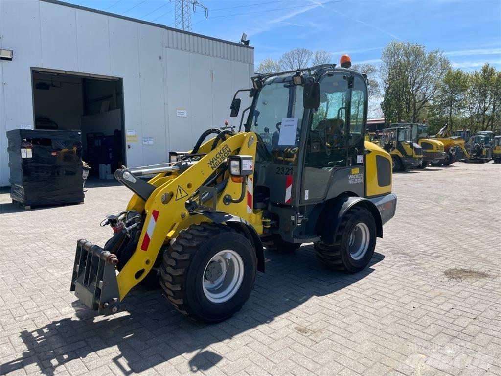 Wacker Neuson WL32 Kolesni nakladalci