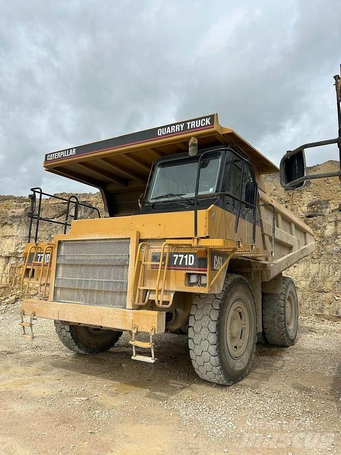 CAT 771D Ne cestni demperji