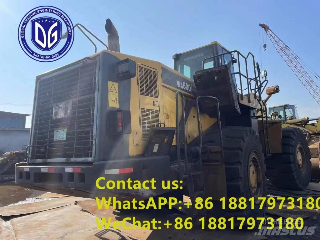 Komatsu WA 600-6 Kolesni nakladalci