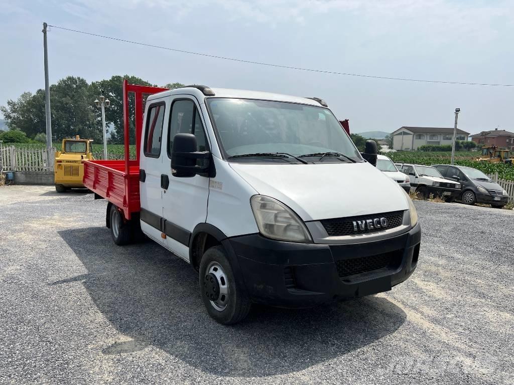 Iveco Daily 35-110 Tovornjaki zabojniki