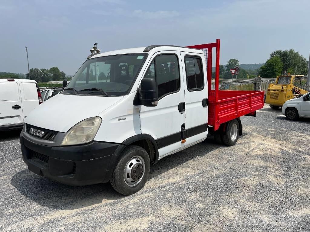 Iveco Daily 35-110 Tovornjaki zabojniki