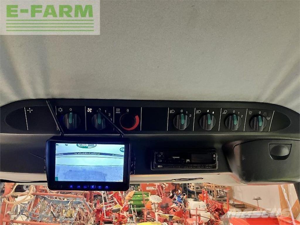 CLAAS medion 330 Kombajni