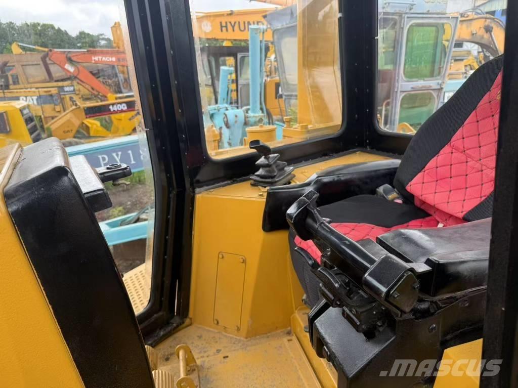 CAT D 6 R Buldožerji goseničarji