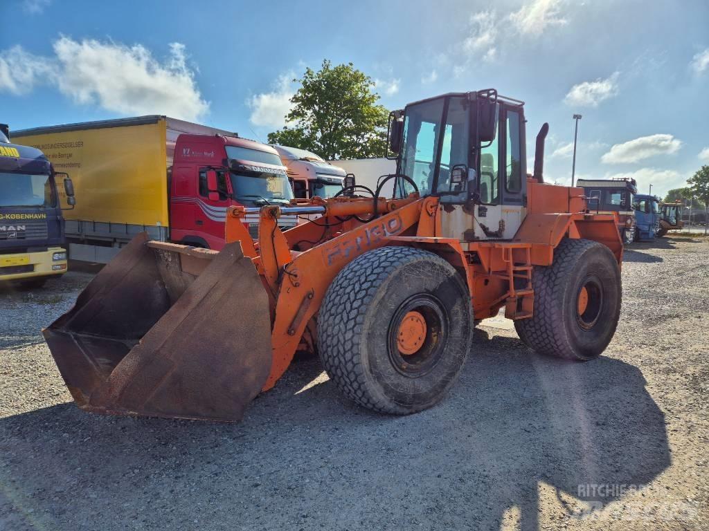 Hitachi FR 130 Kolesni nakladalci
